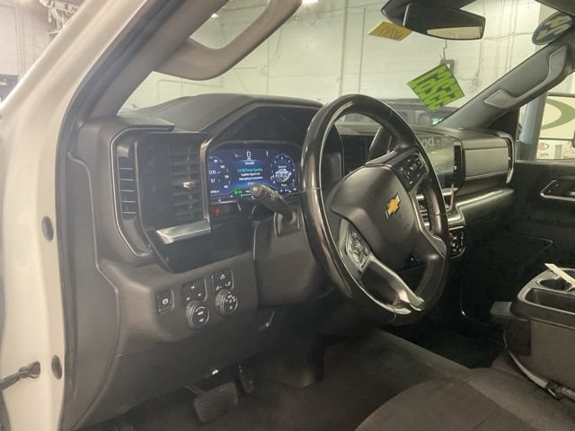 2024 Chevrolet Silverado 2500HD LT - Image 17