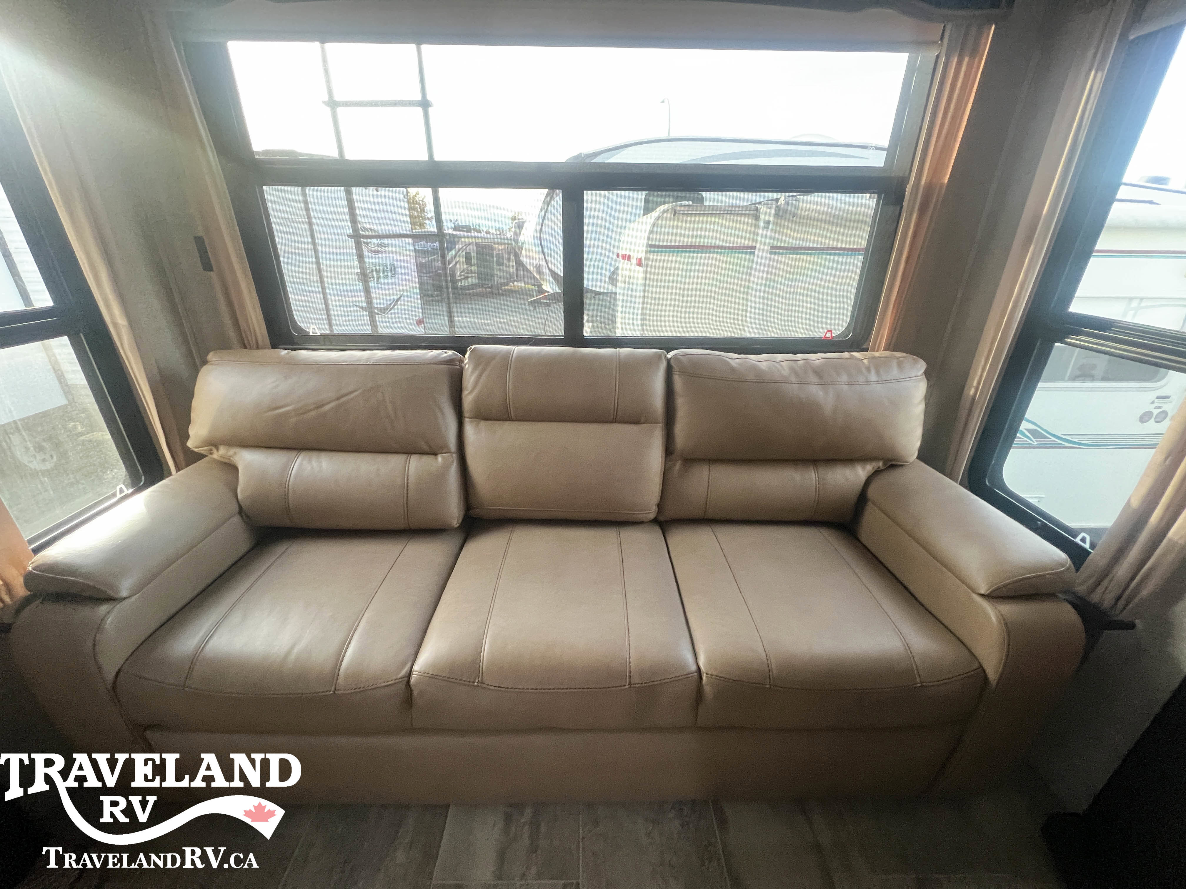 2018 Keystone Montana 3120RL - Image 17