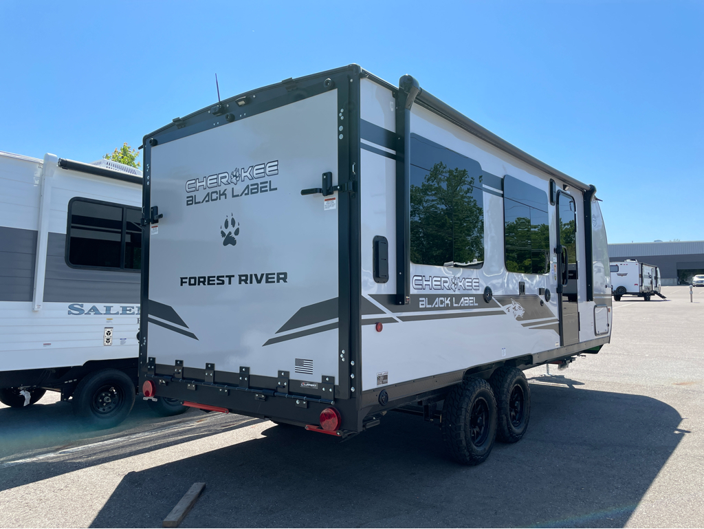 2026 Forest River Cherokee Grey Wolf Black Label 18RRBL - Image 2