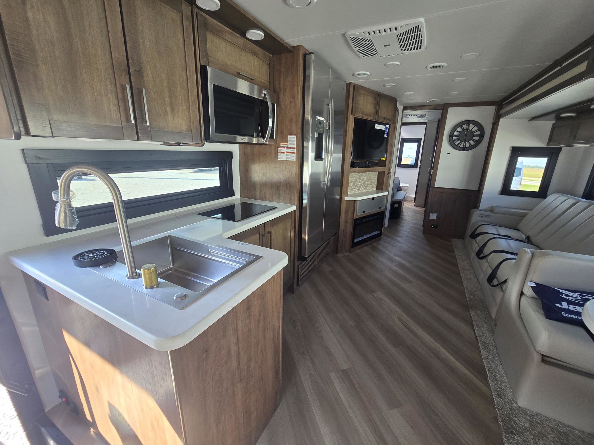 2026 JAYCO SENECA 37K - Image 24