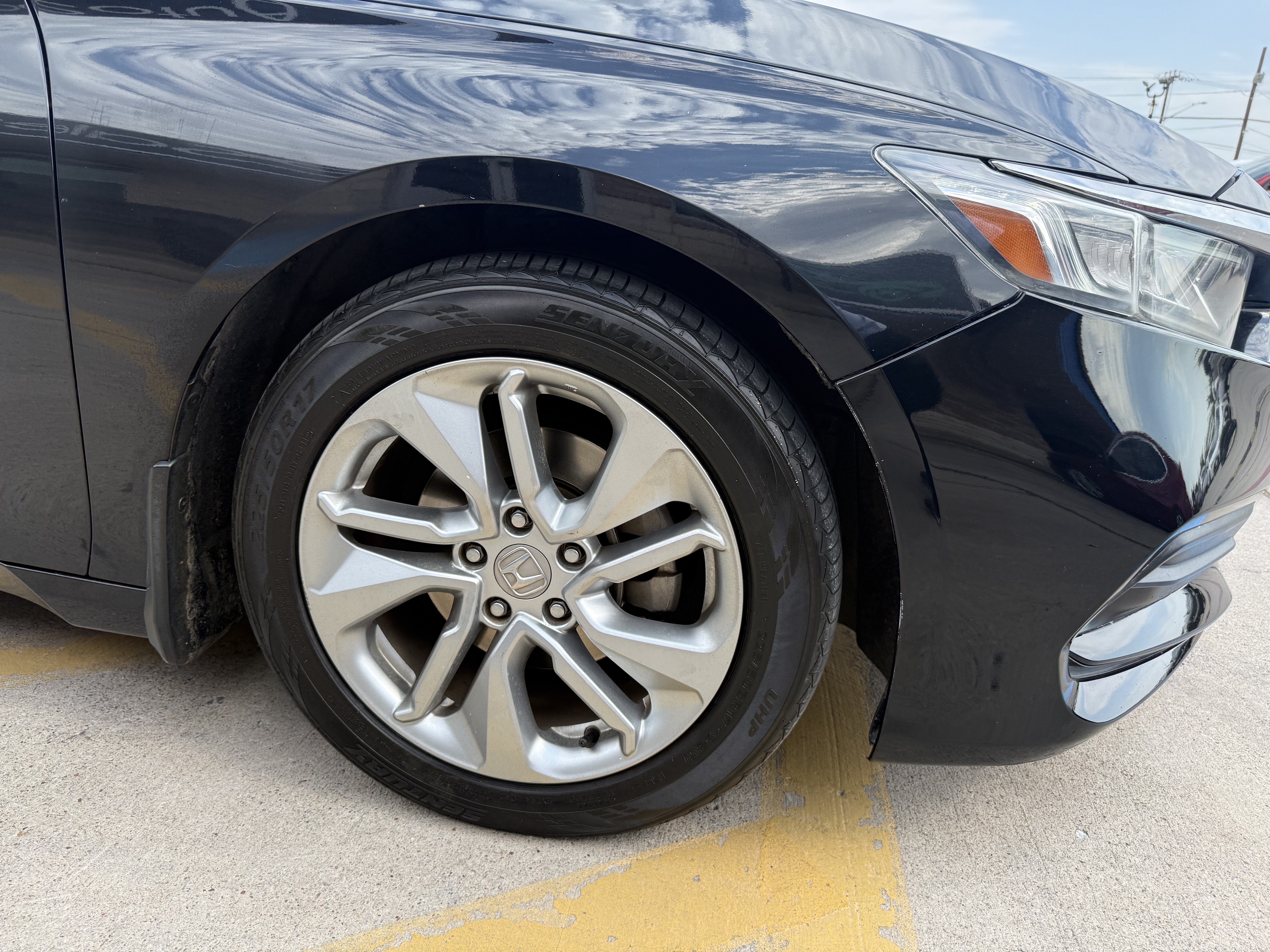 2018 Honda Accord Sedan 4D LX I4 - Image 11