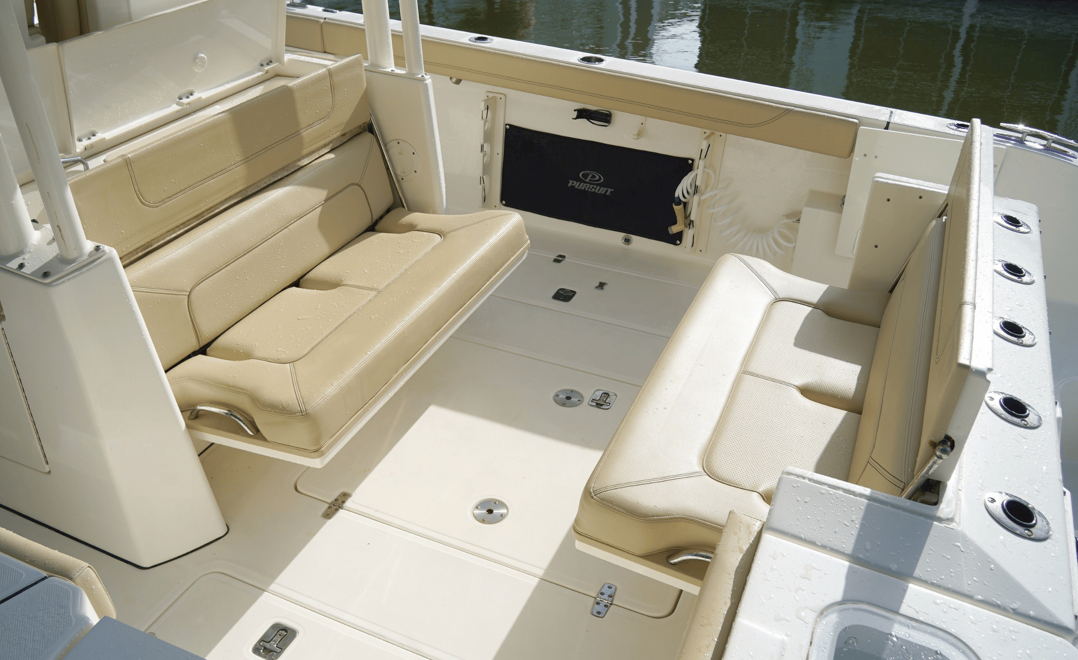 2020 PURSUIT S328 - Image 17