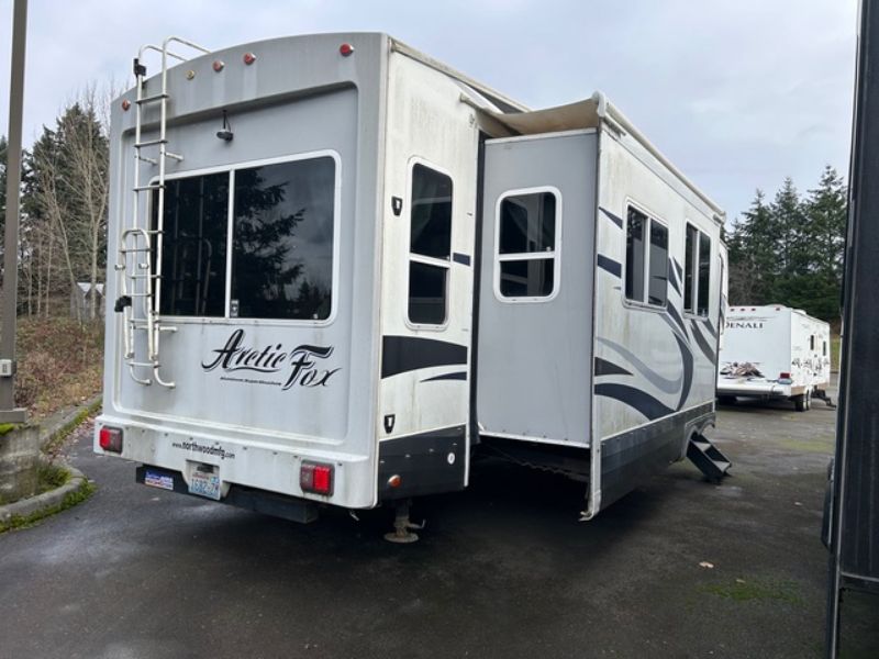 2017 Northwood Arctic Fox 35-5Z - Image 6