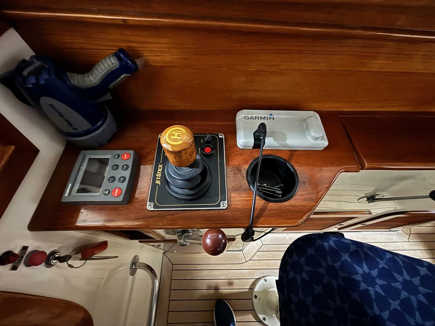 2001 Hinckley 36 Picnic Boat EP - Image 5