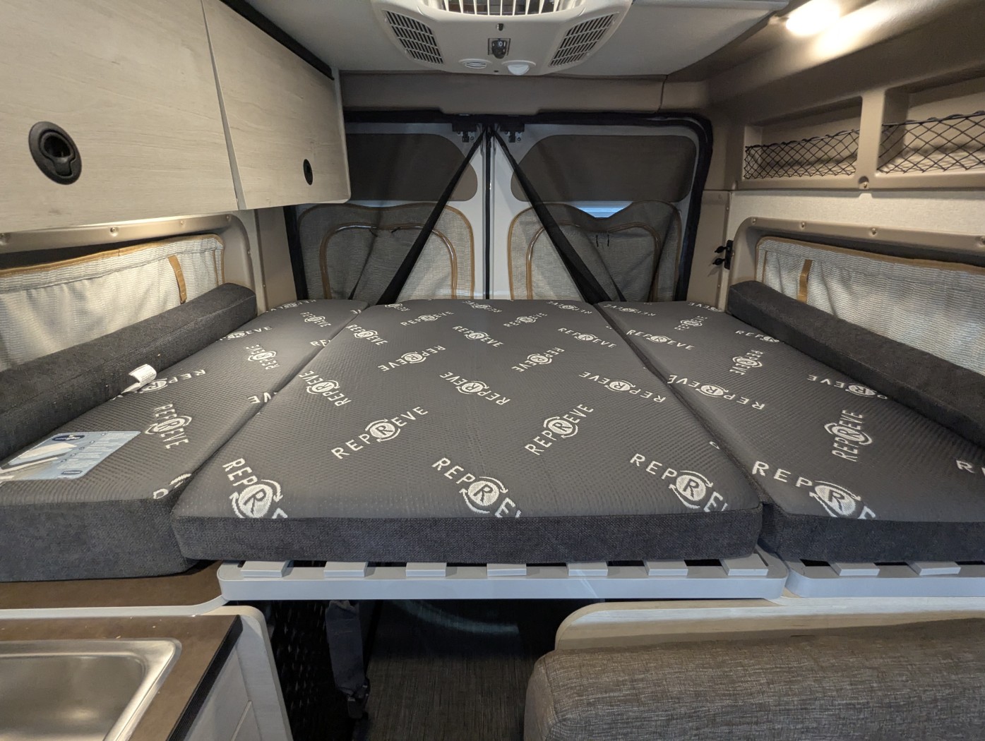 2026 Winnebago Solis Pocket 36A - Image 19