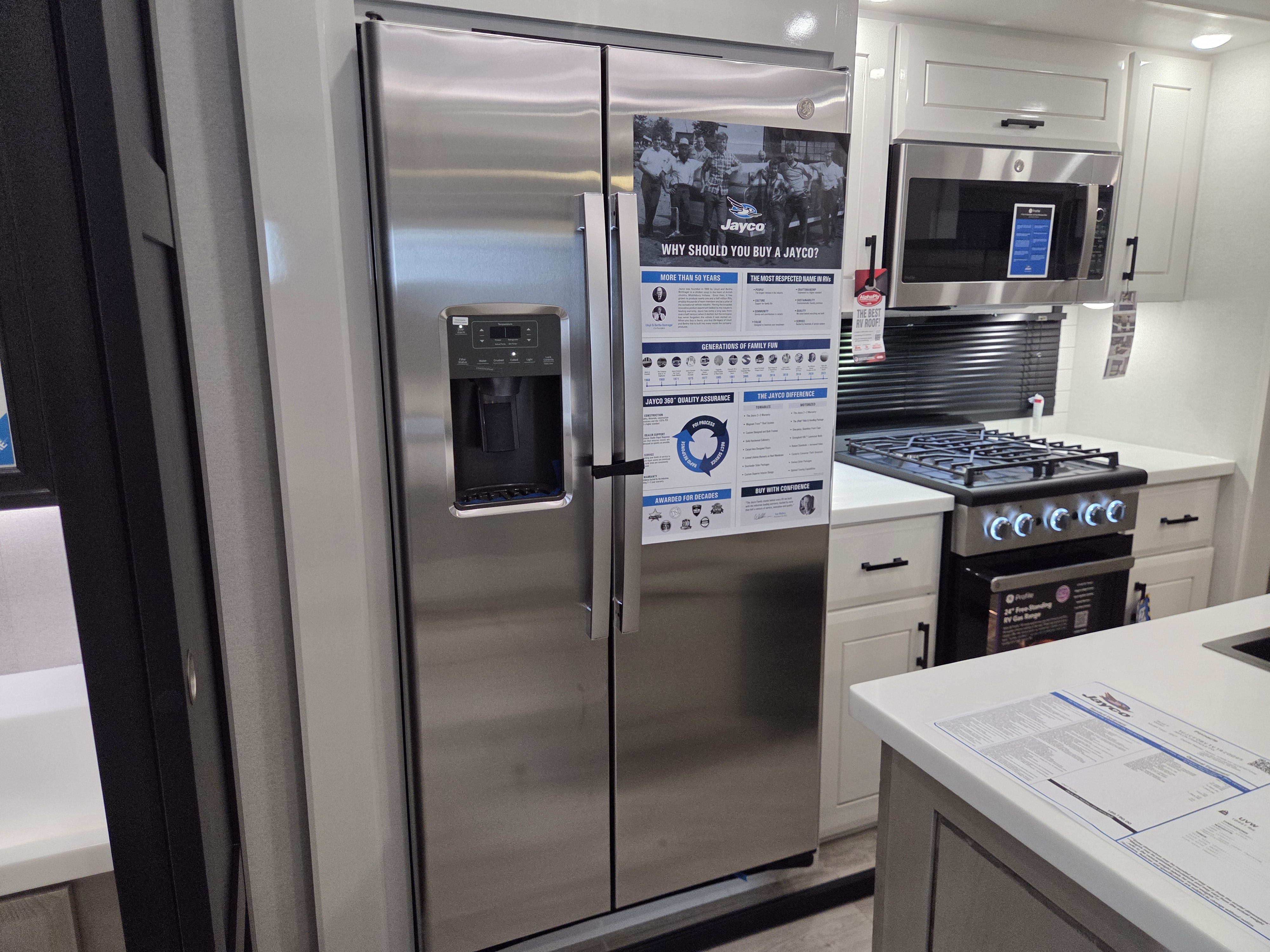 2027 Jayco Pinnacle 39FLOK - Image 8