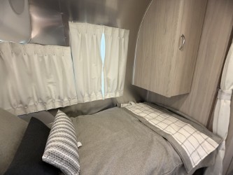 2026 AIRSTREAM GLOBETROTTER 25FBT - Image 23