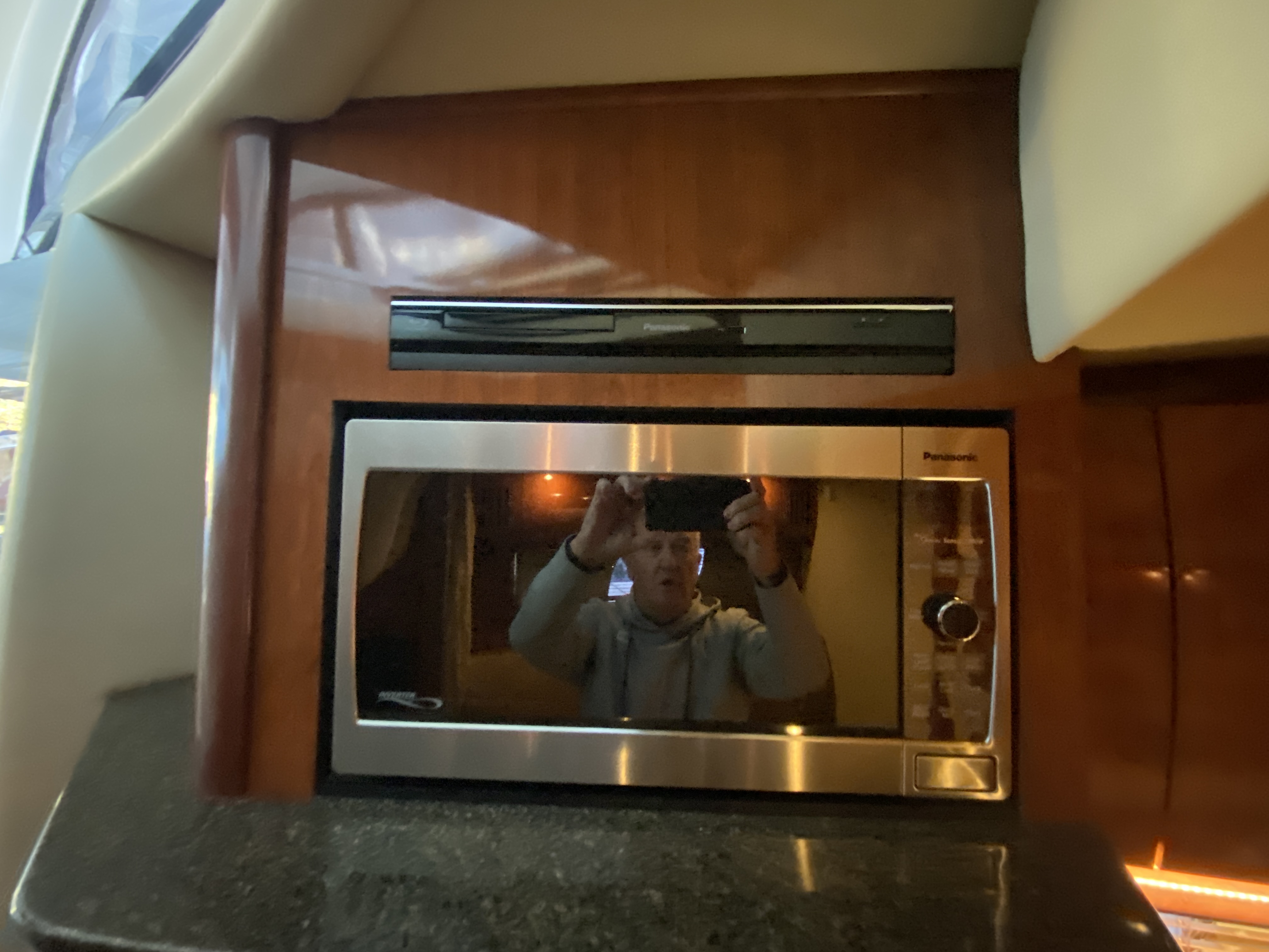 2006 Sea Ray 38 Sundancer - Image 30