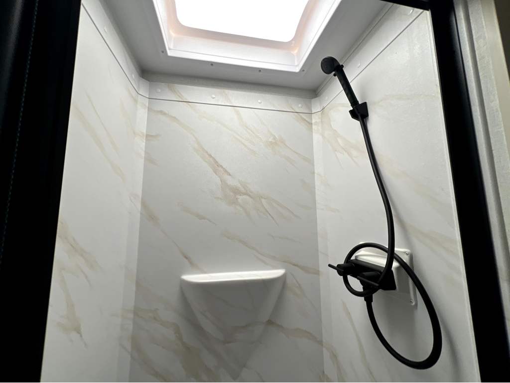 2027 GRAND DESIGN IMAGINE AIM 16MLA - Image 17