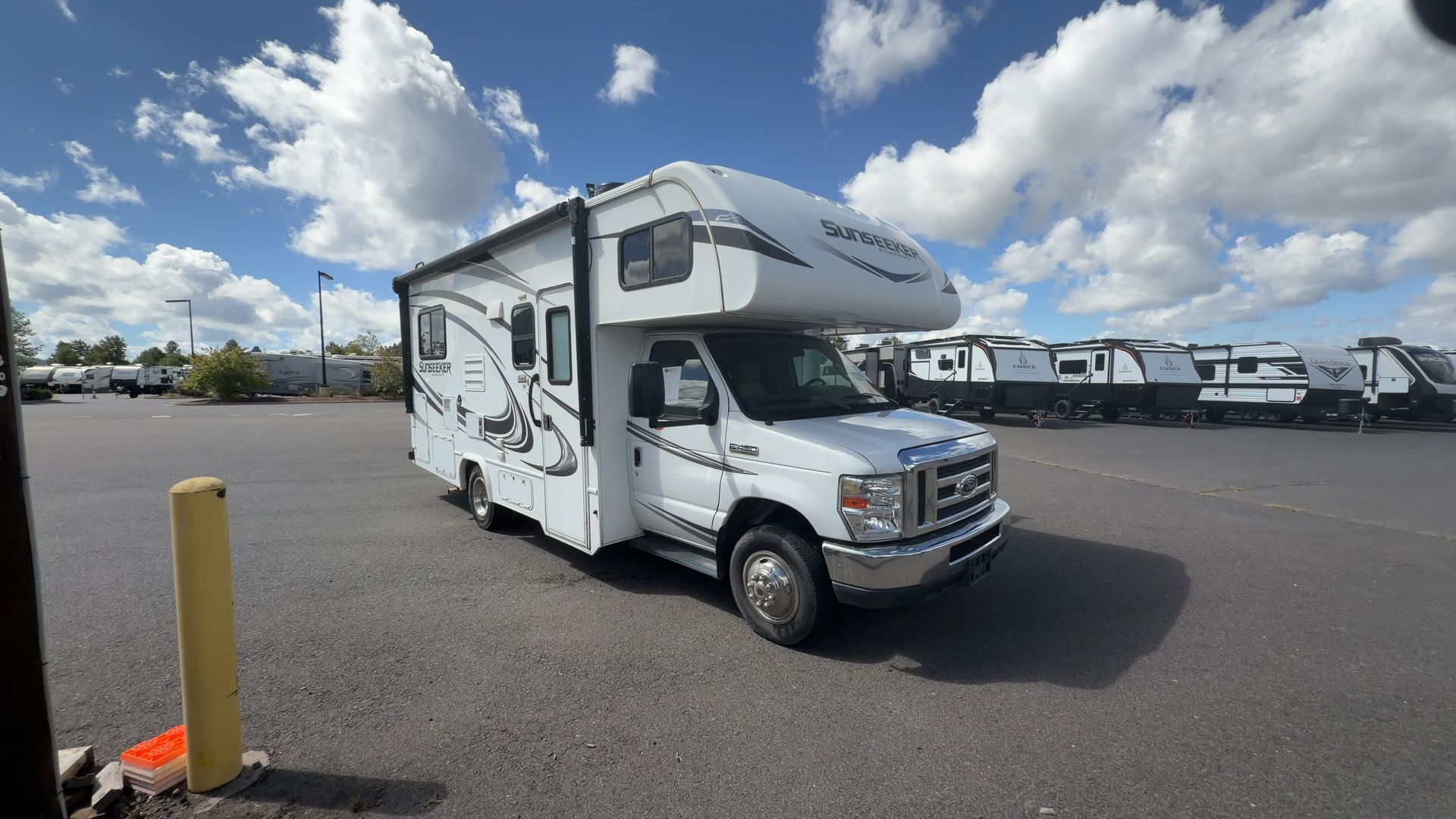 2020 Forest River Sunseeker 2290S - Image 4