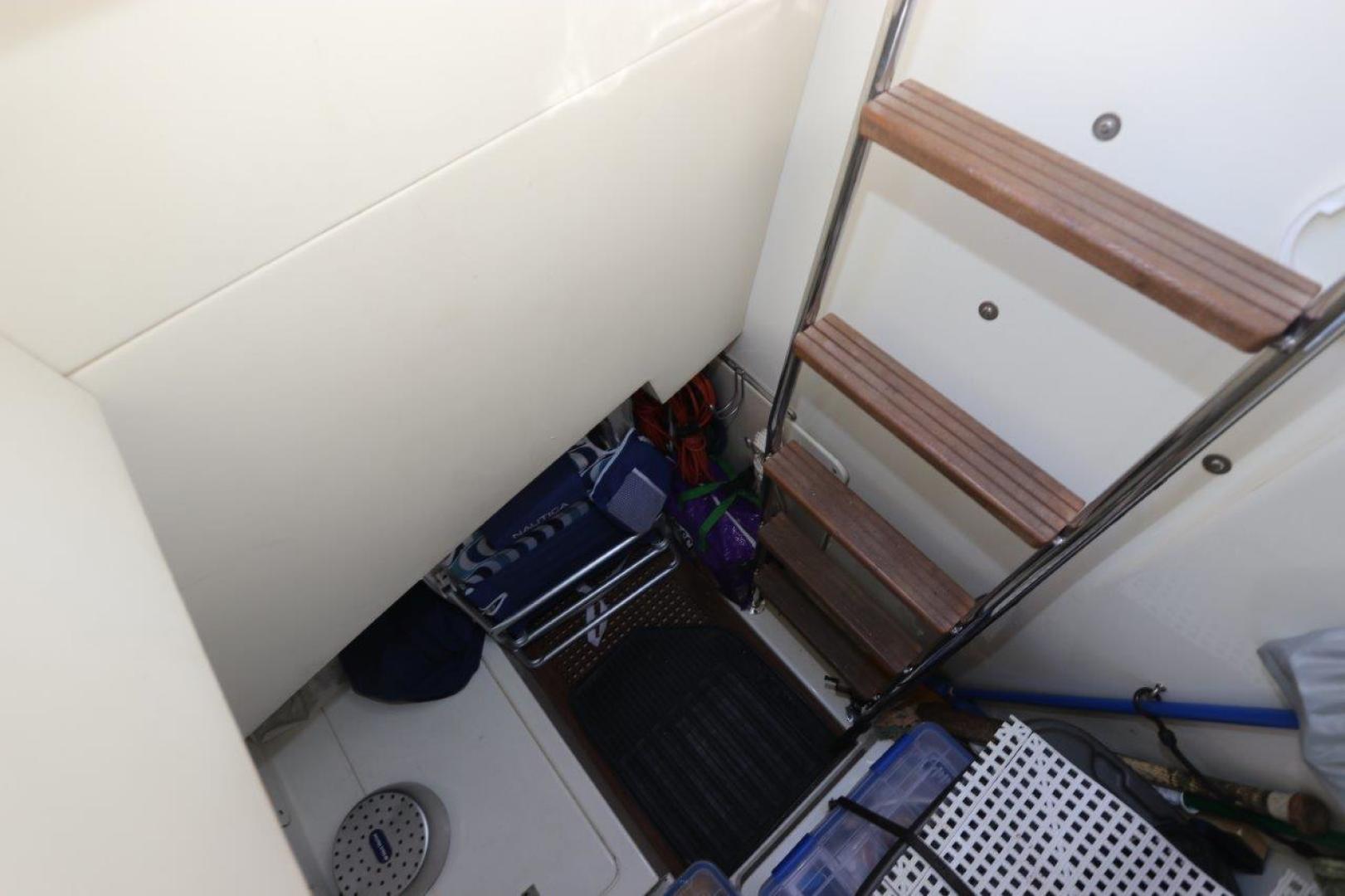 2004 Sunseeker Predator - Image 11
