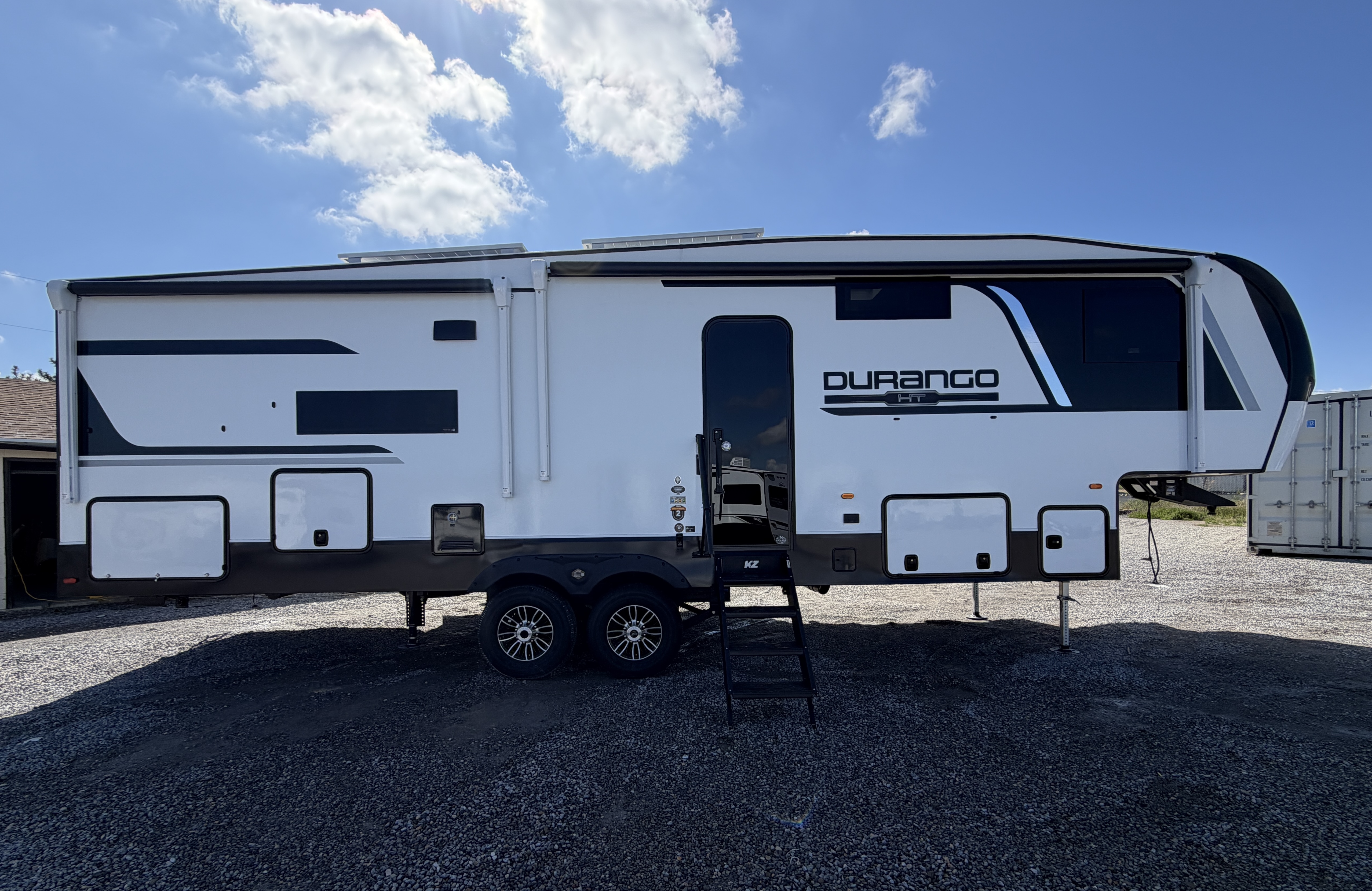2026 KZ RV Durango Half-Ton D286BHD - Image 2