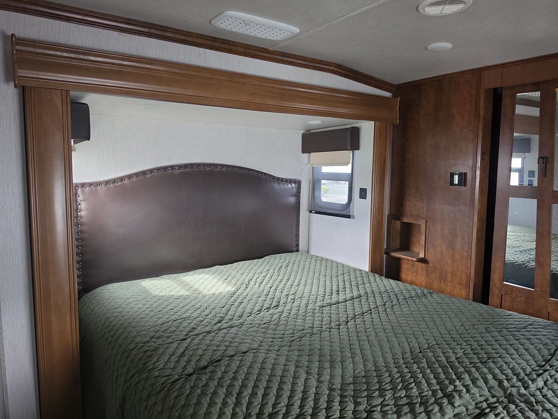 2019 Heartland Bighorn BH 3160 ELITE - Image 46