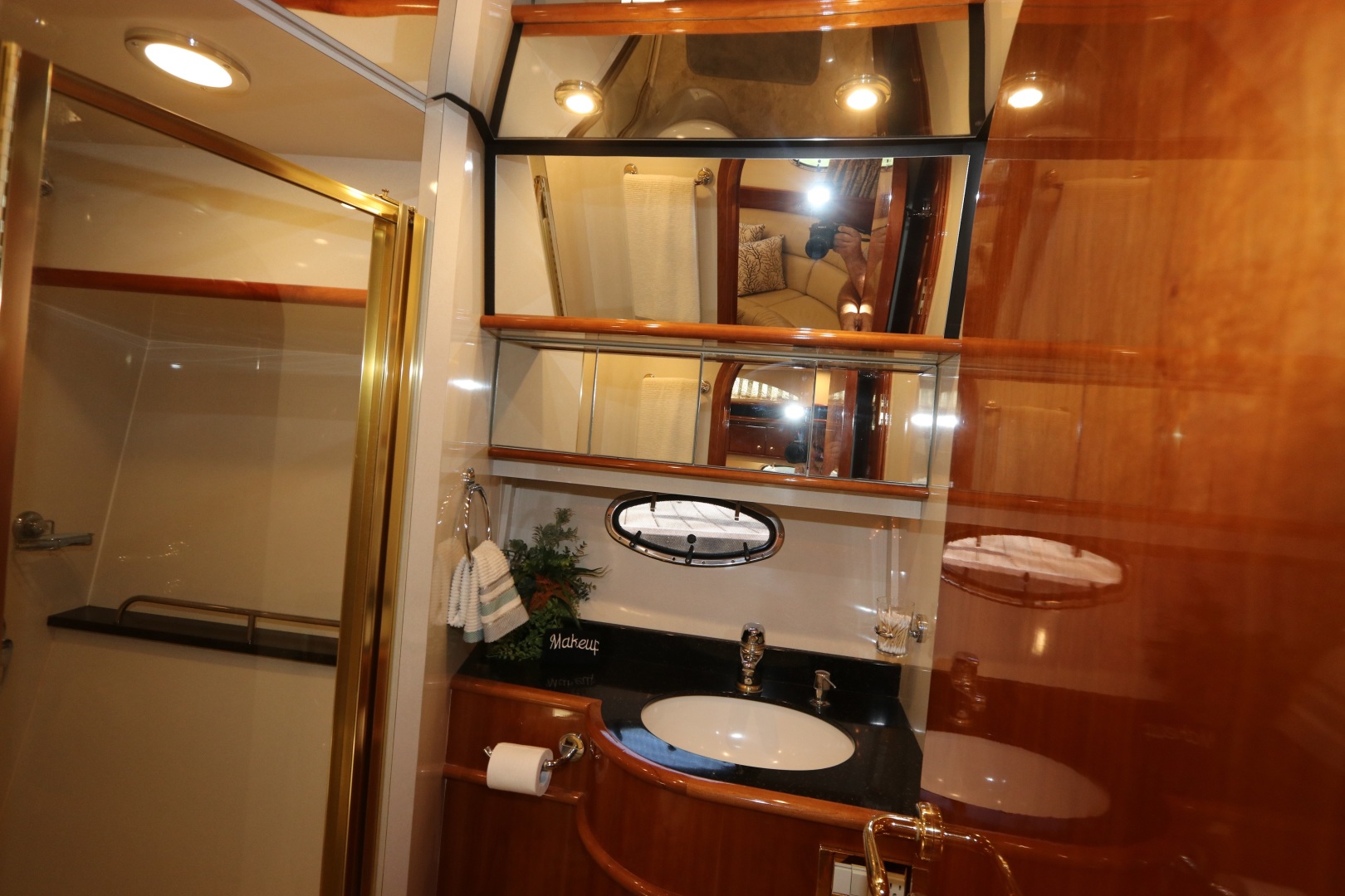 2005 Neptunus 56 Express - Image 45