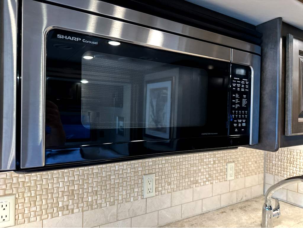 2018 TIFFIN ALLEGRO RED 37BA - Image 17
