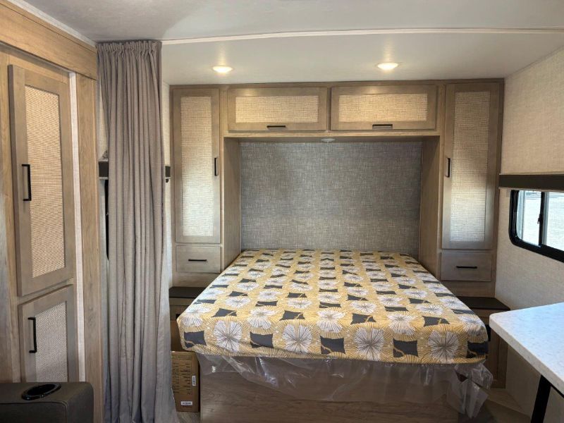 2026 Ember RV E-Series 21FBE - Image 14