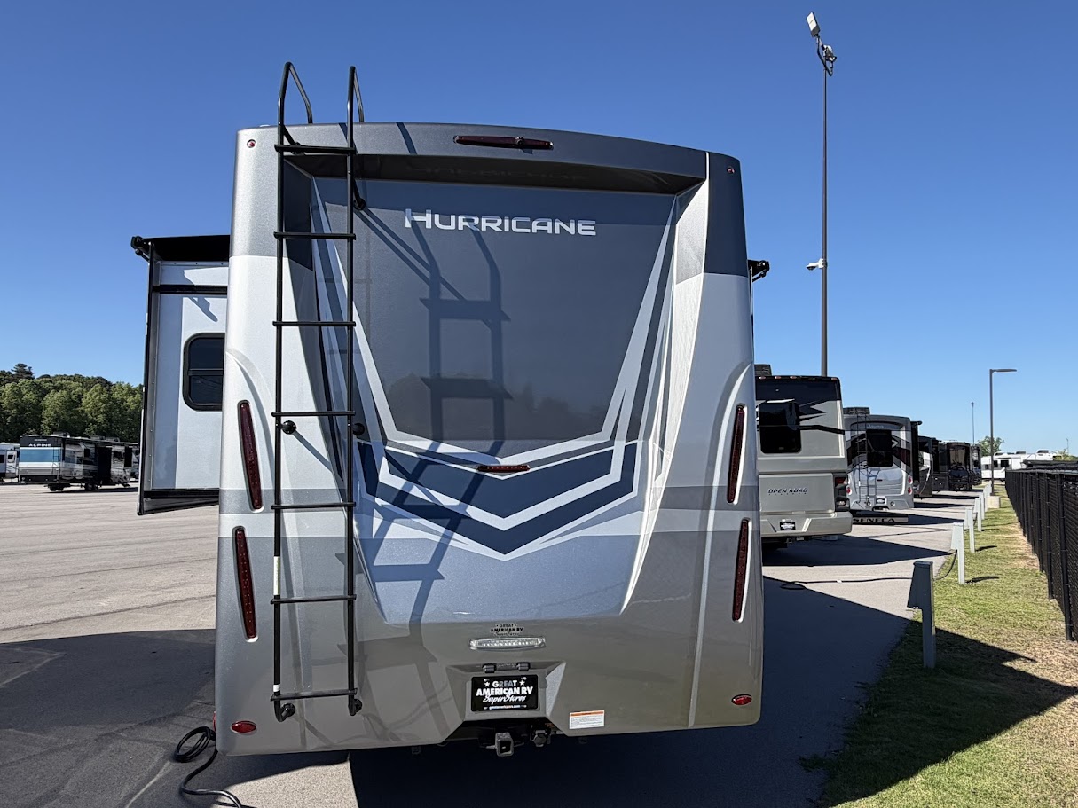 2027 THOR MOTOR COACH HURRICANE 36H - Image 5