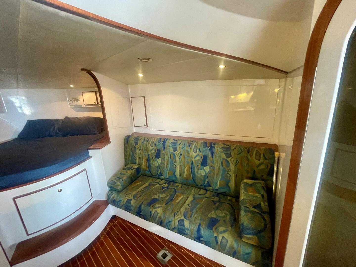 2005 Custom Carolina 40 DeSanti - Image 23
