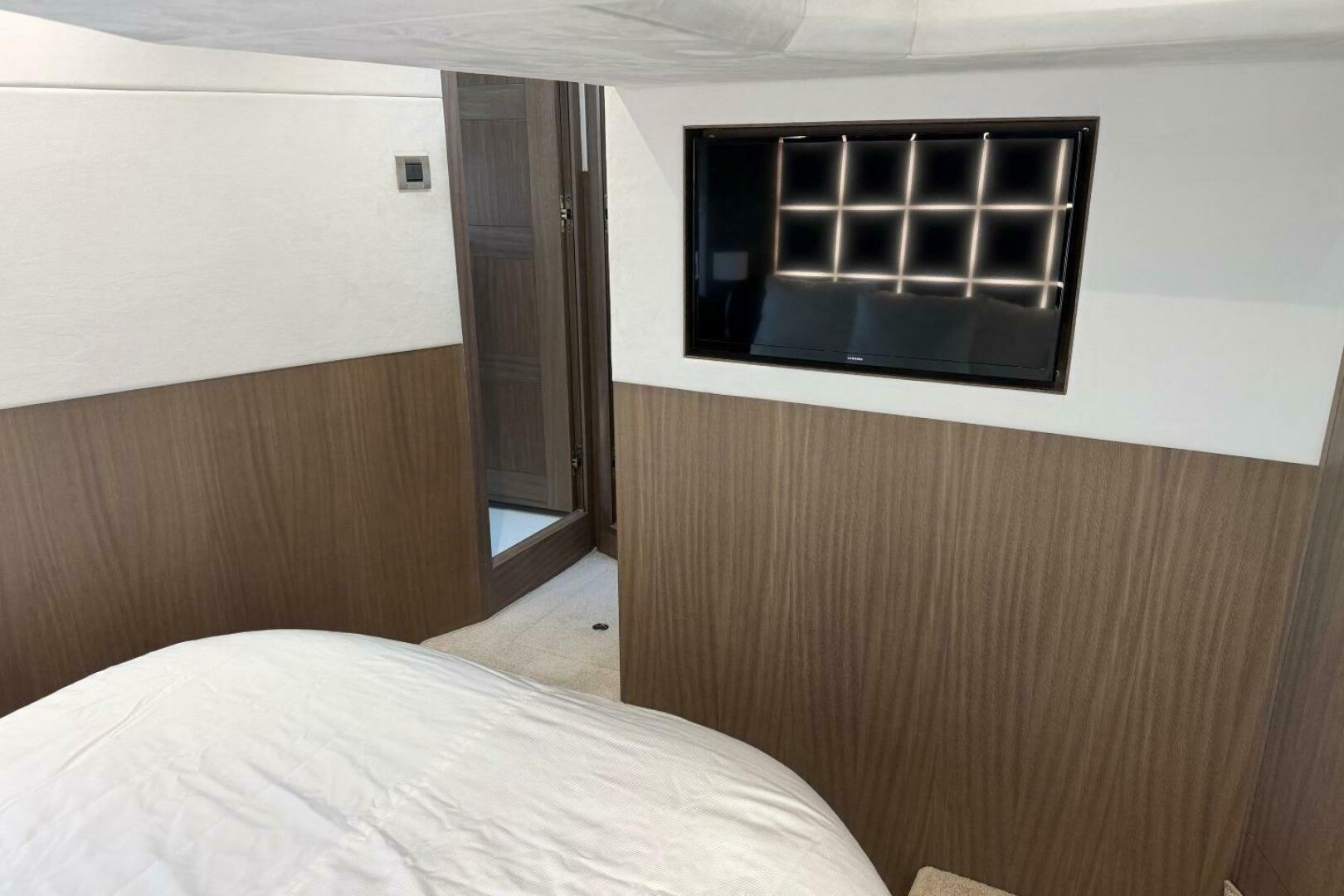 2019 Galeon 470 Sky - Image 22