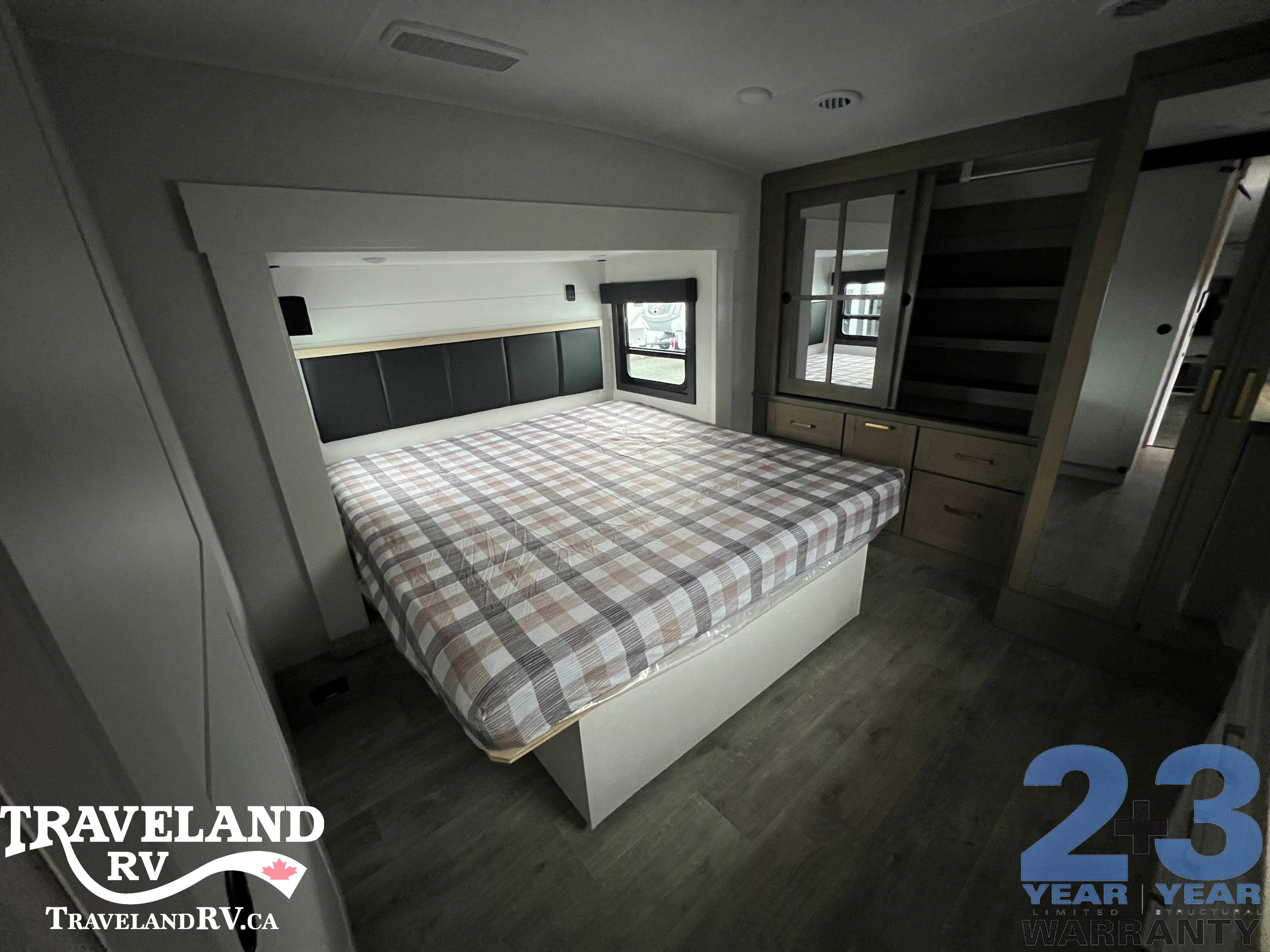 2026 Jayco Eagle 335LSTS - Image 21