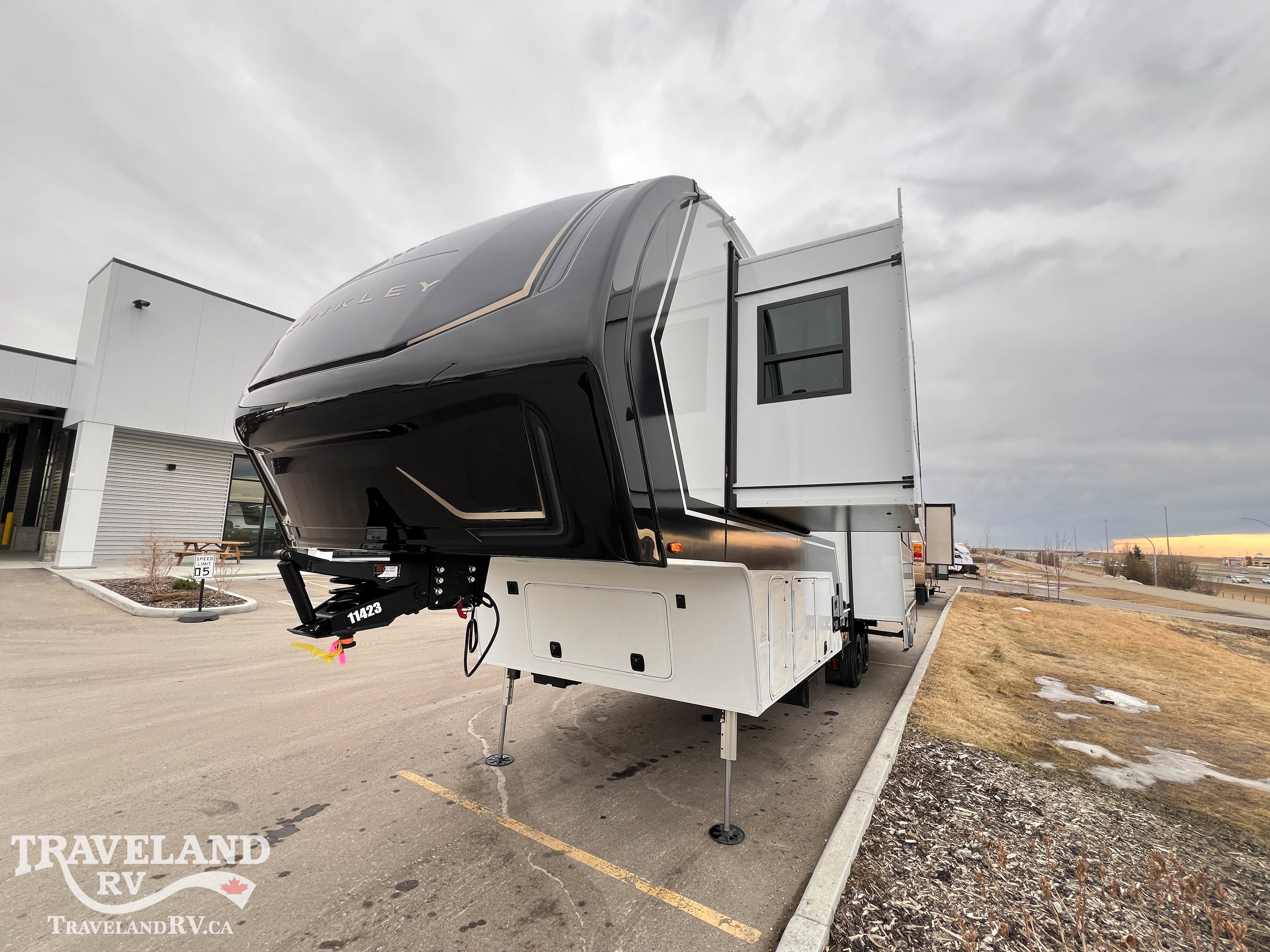 2026 Brinkley RV Model Z 3200 - Image 5