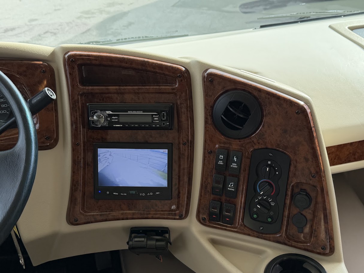 2019 COACHMEN PURSUIT 31BH - Image 13