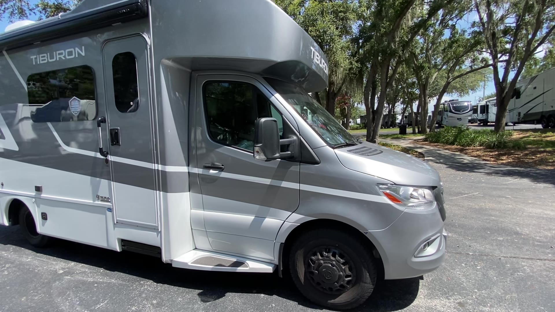 2026 Thor Motor Coach Tiburon