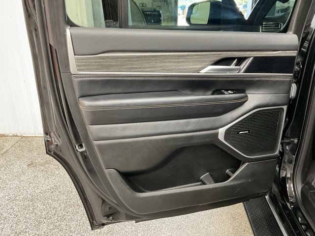 2024 Jeep Wagoneer Utility 4D Series III 4WD - Image 20