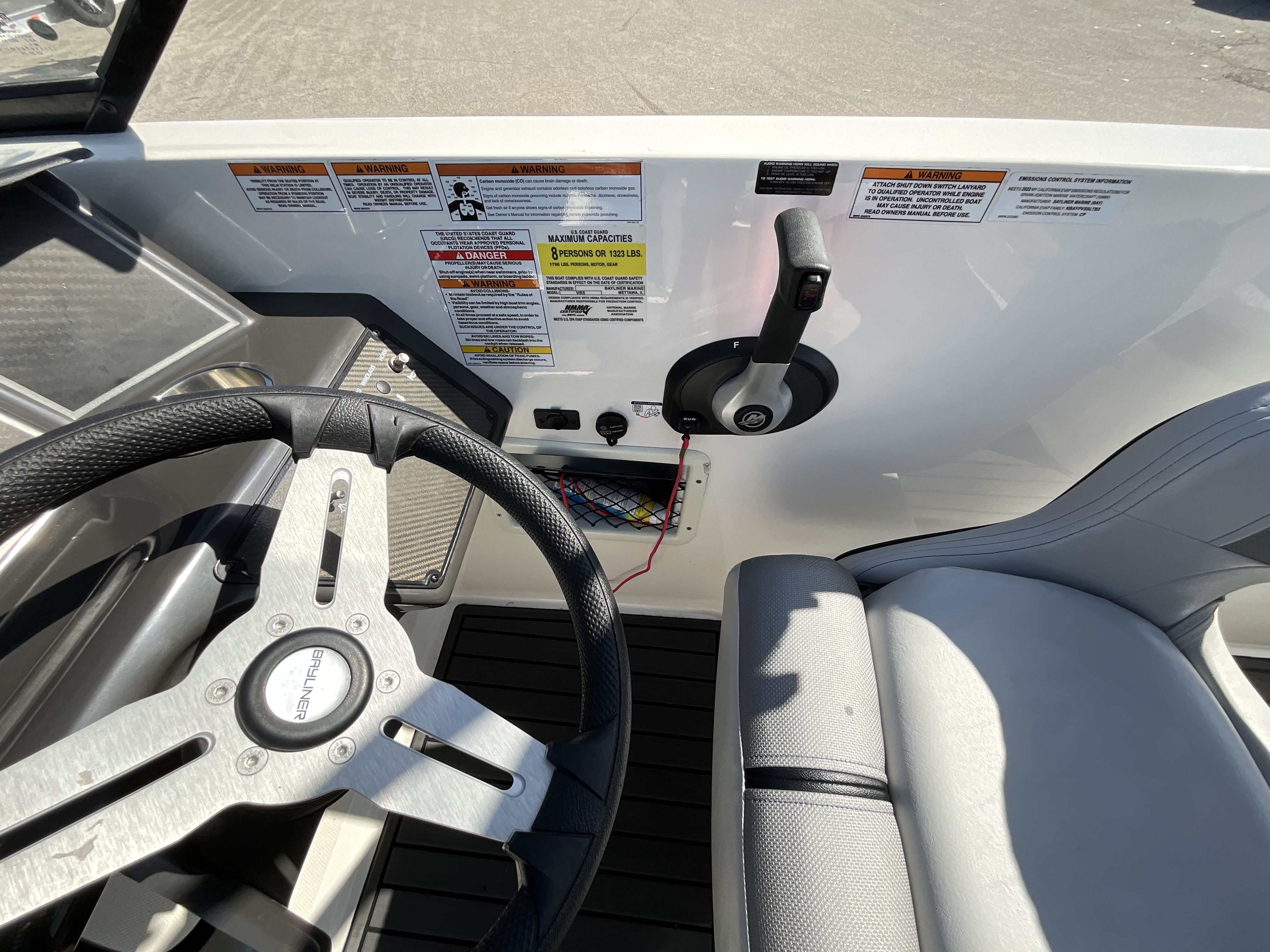 2022 Bayliner VR5 Base - Image 16