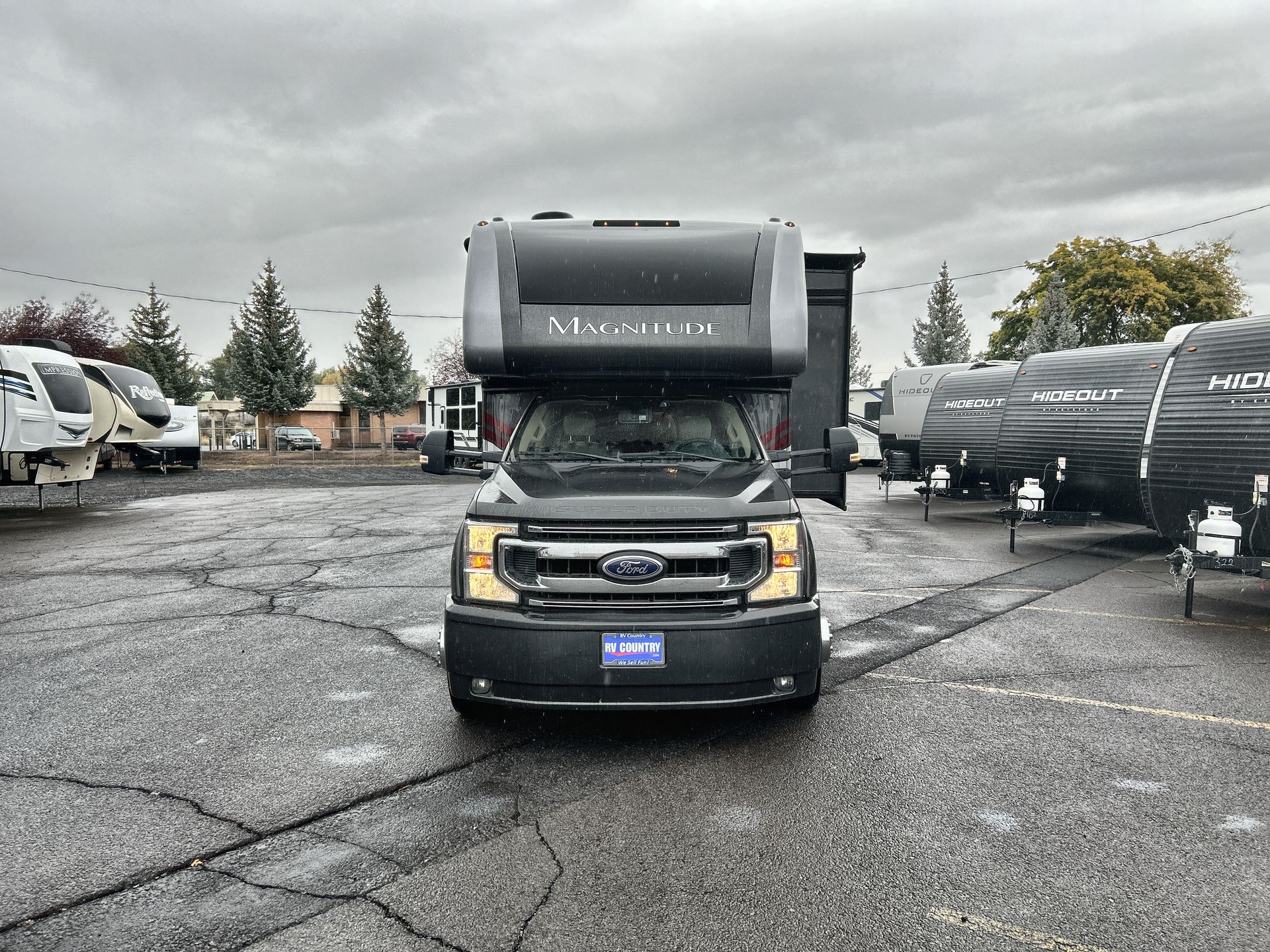 2021 Thor Motor Coach Magnitude SV34 - Image 5
