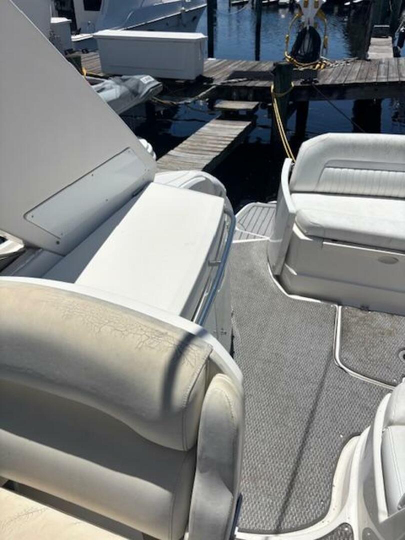 2007 Monterey 350 Sport Yacht - Image 21