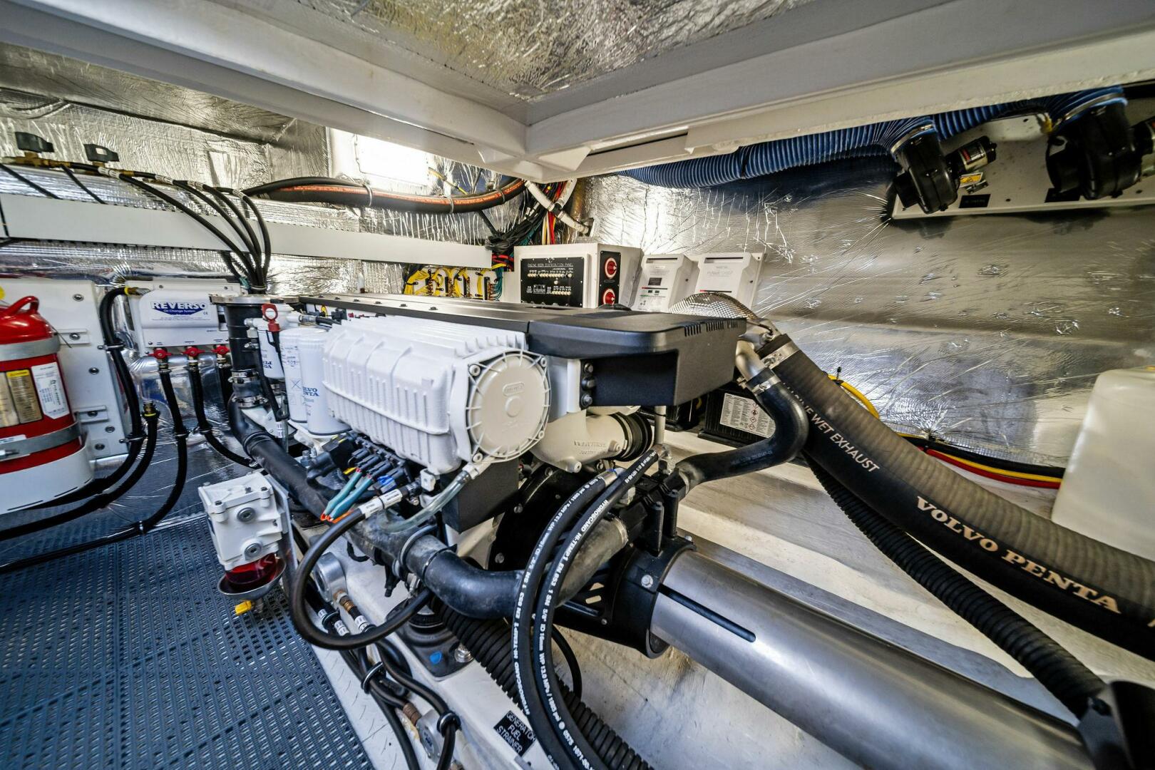 2019 Cruisers Yachts 45 Cantius - Image 62