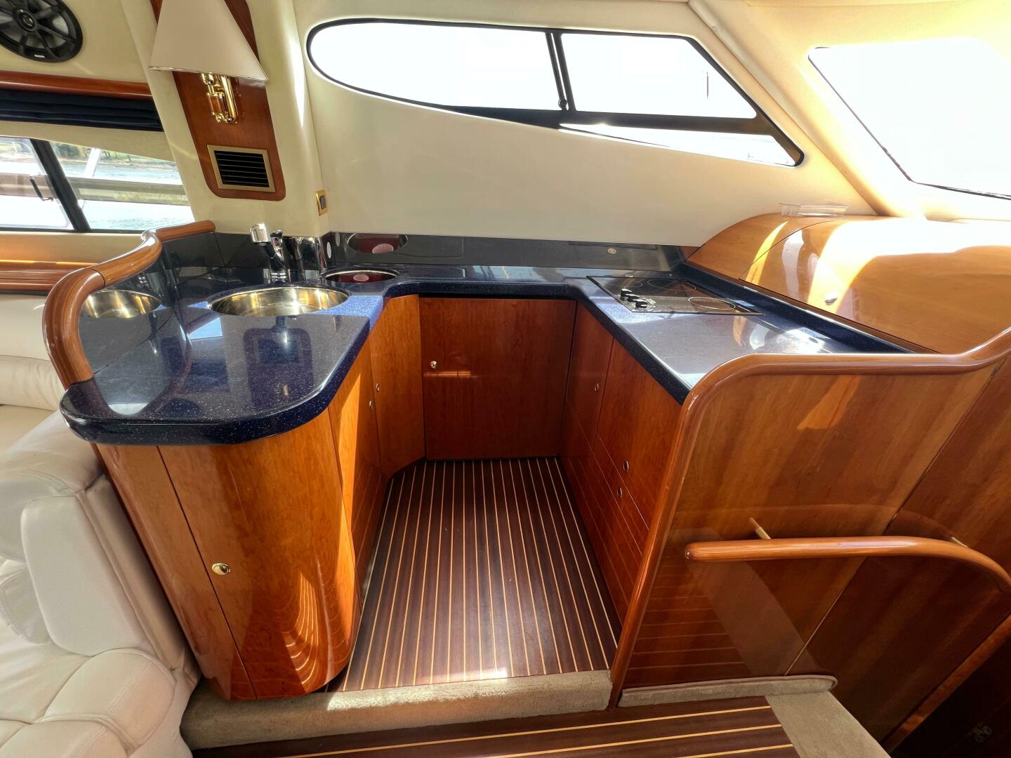 2004 Cranchi Atlantique 48 - Image 17