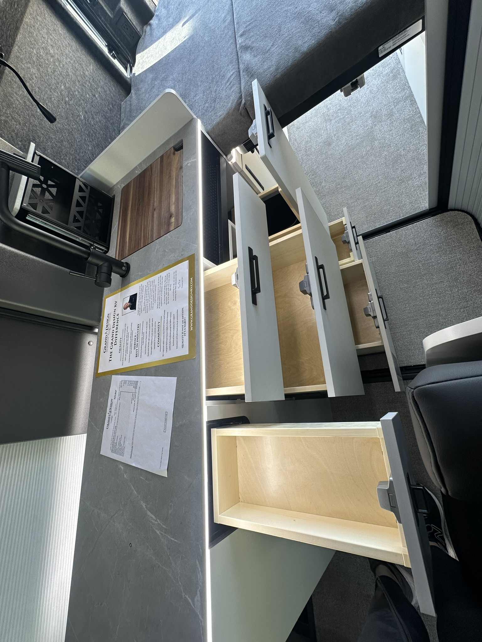 2026 GRAND DESIGN LINEAGE SERIESVT LVT1 - Image 17