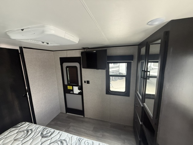 2022 JAYCO JAYFLIGHT 38BHDS - Image 13