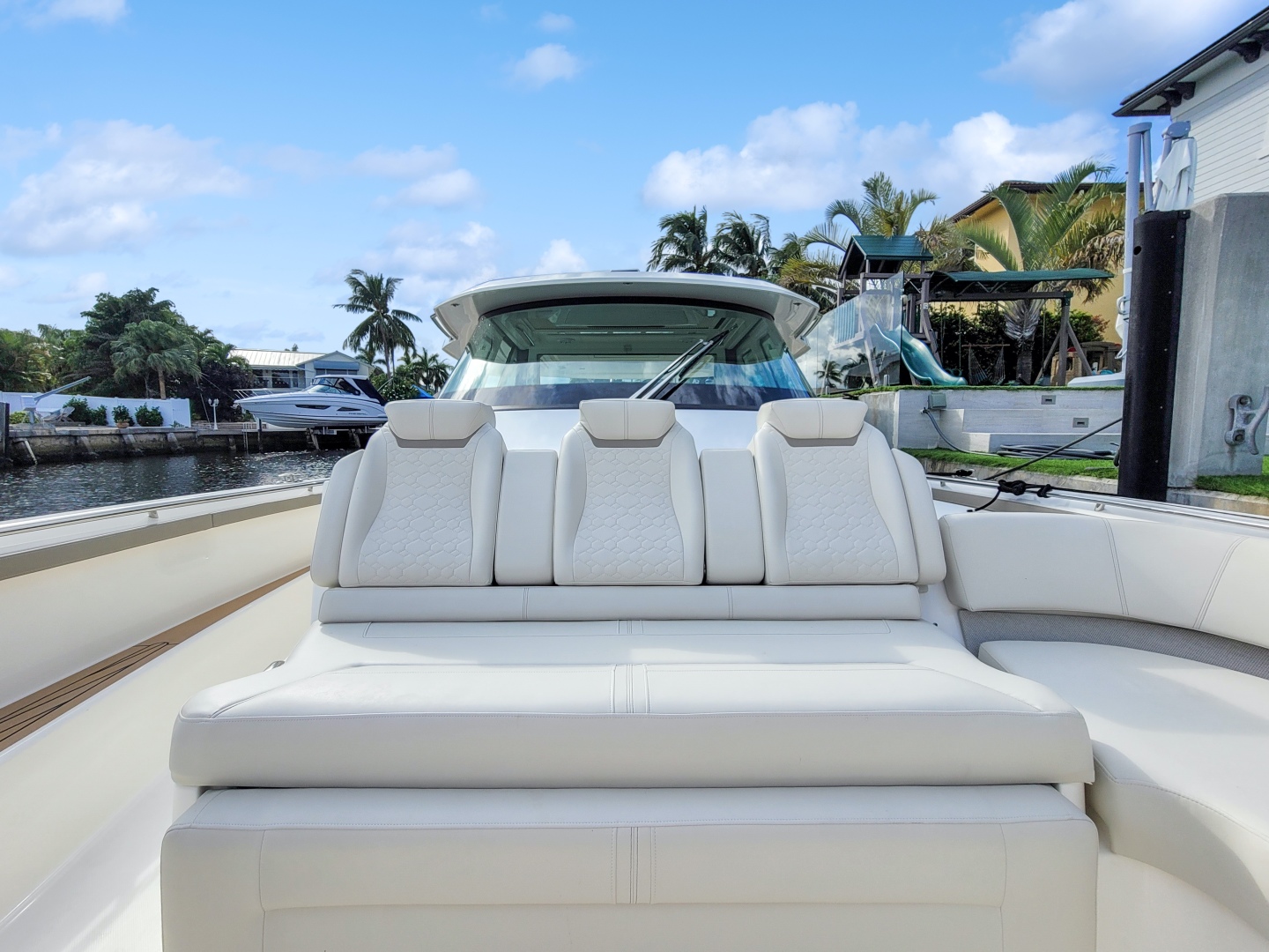2022 Tiara Yachts - Image 8