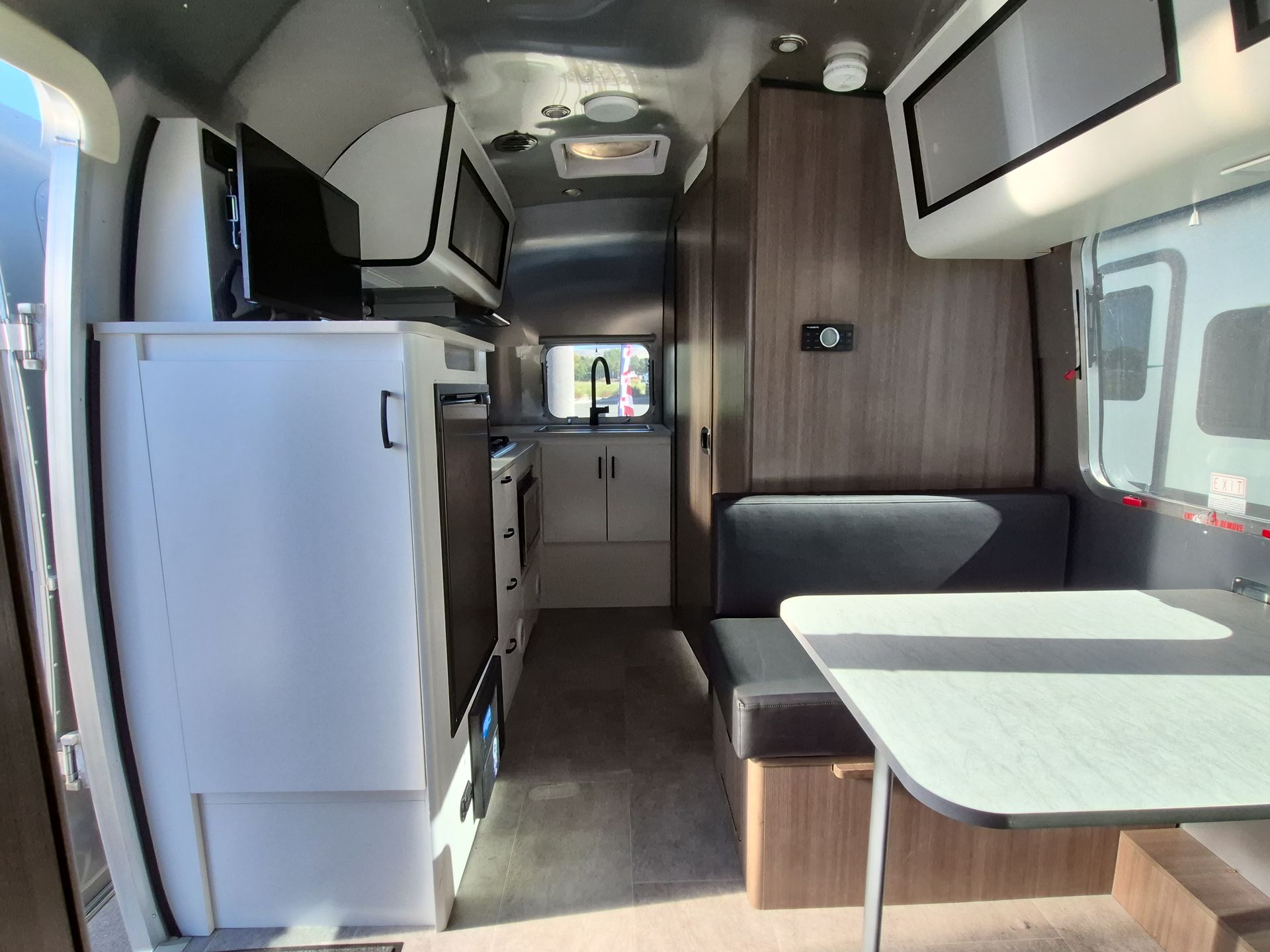 2024 Airstream Caravel 20FB - Image 15