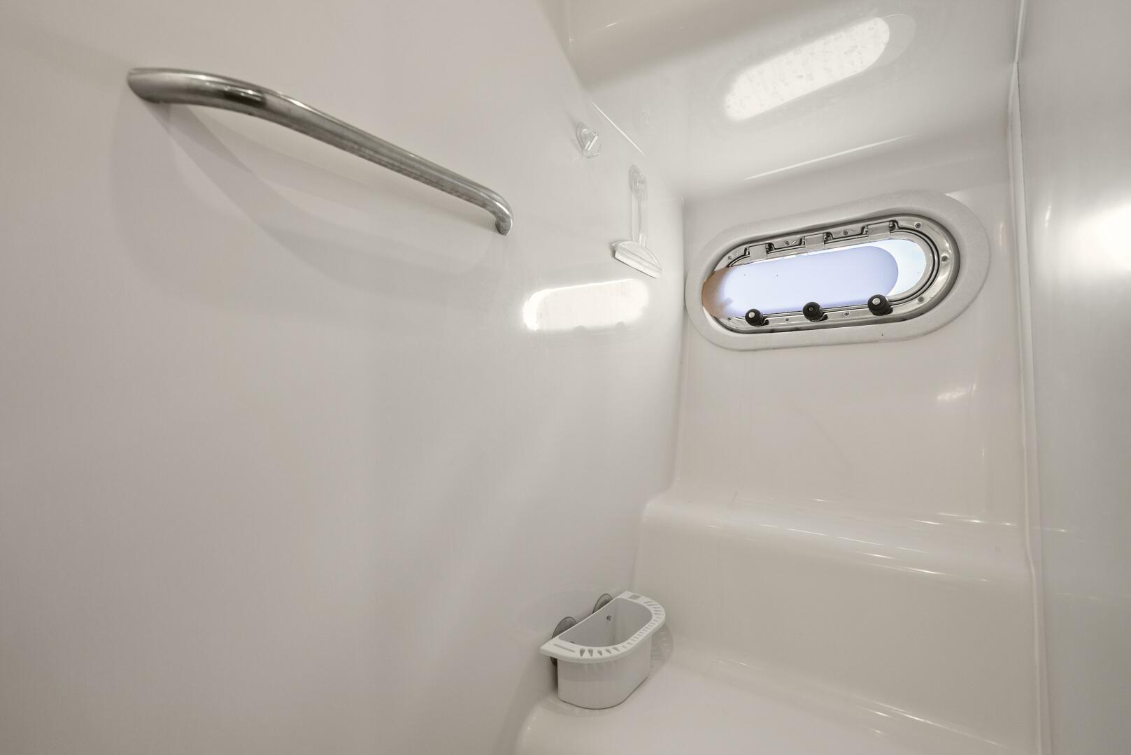 2007 Tiara Yachts 4300 Sovran - Image 29