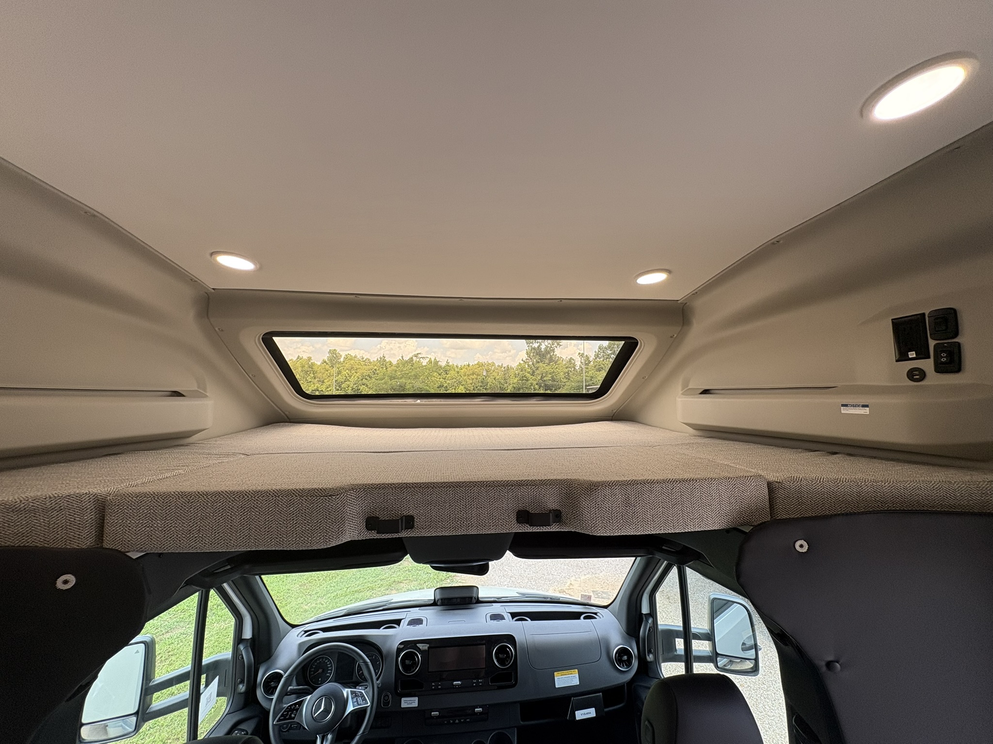 2027 JAYCO MELBOURNE PRESTIGE 25LP - Image 21