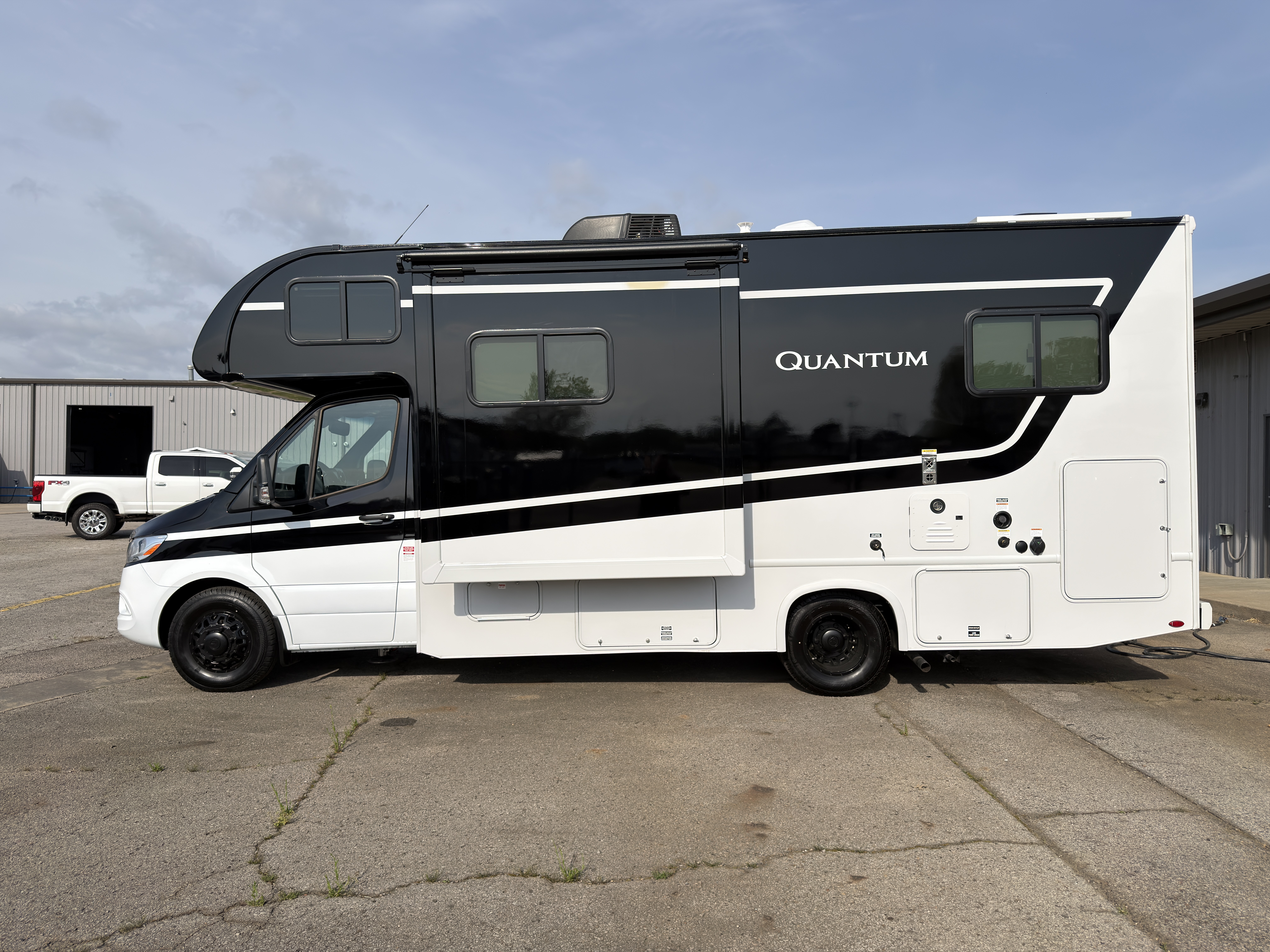 2026 Thor Motor Coach Quantum Sprinter GL24 - Image 5