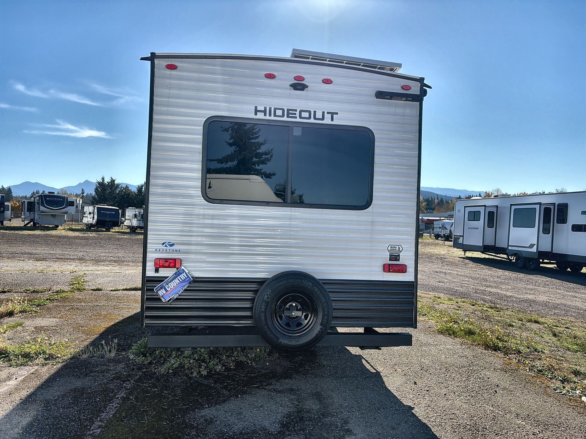 2025 Keystone Hideout Sport 254RD - Image 6