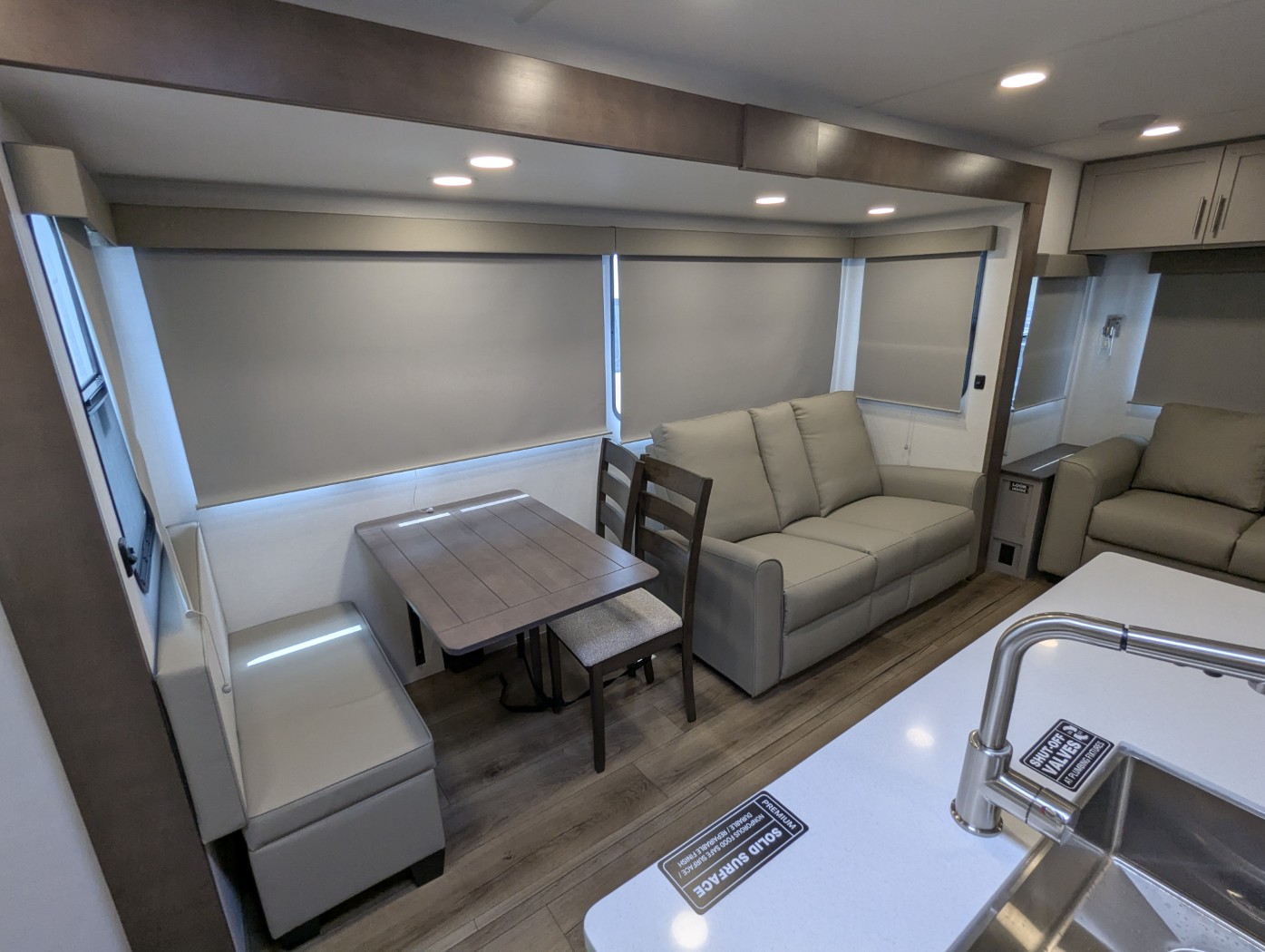 2026 Alliance RV Avenue 298RL - Image 16