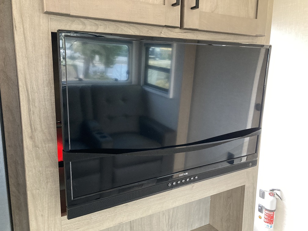 2023 Ember RV Touring Edition 26RB - Image 12