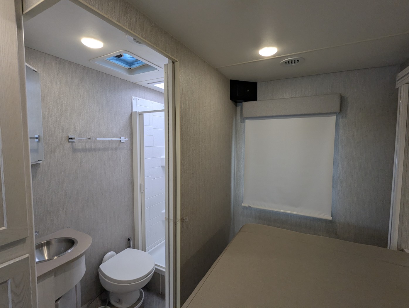 2024 Winnebago Vita 24P - Image 16