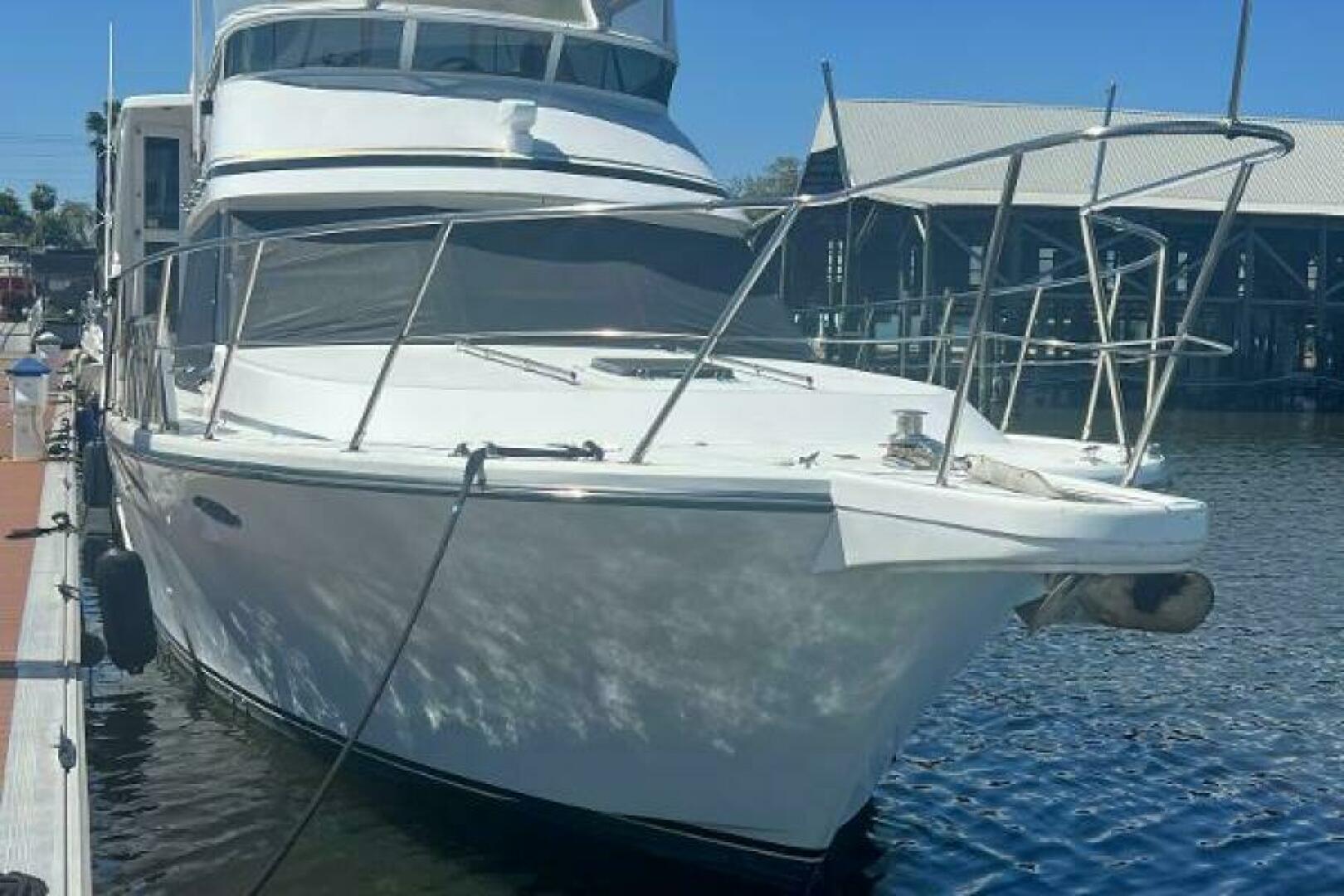 1998 Hyatt 51 Aft Cabin MY - Image 9