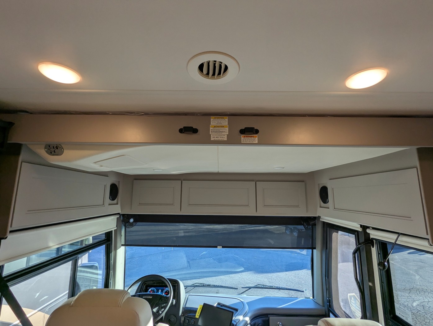 2026 Thor Motor Coach Aria 3901 - Image 10