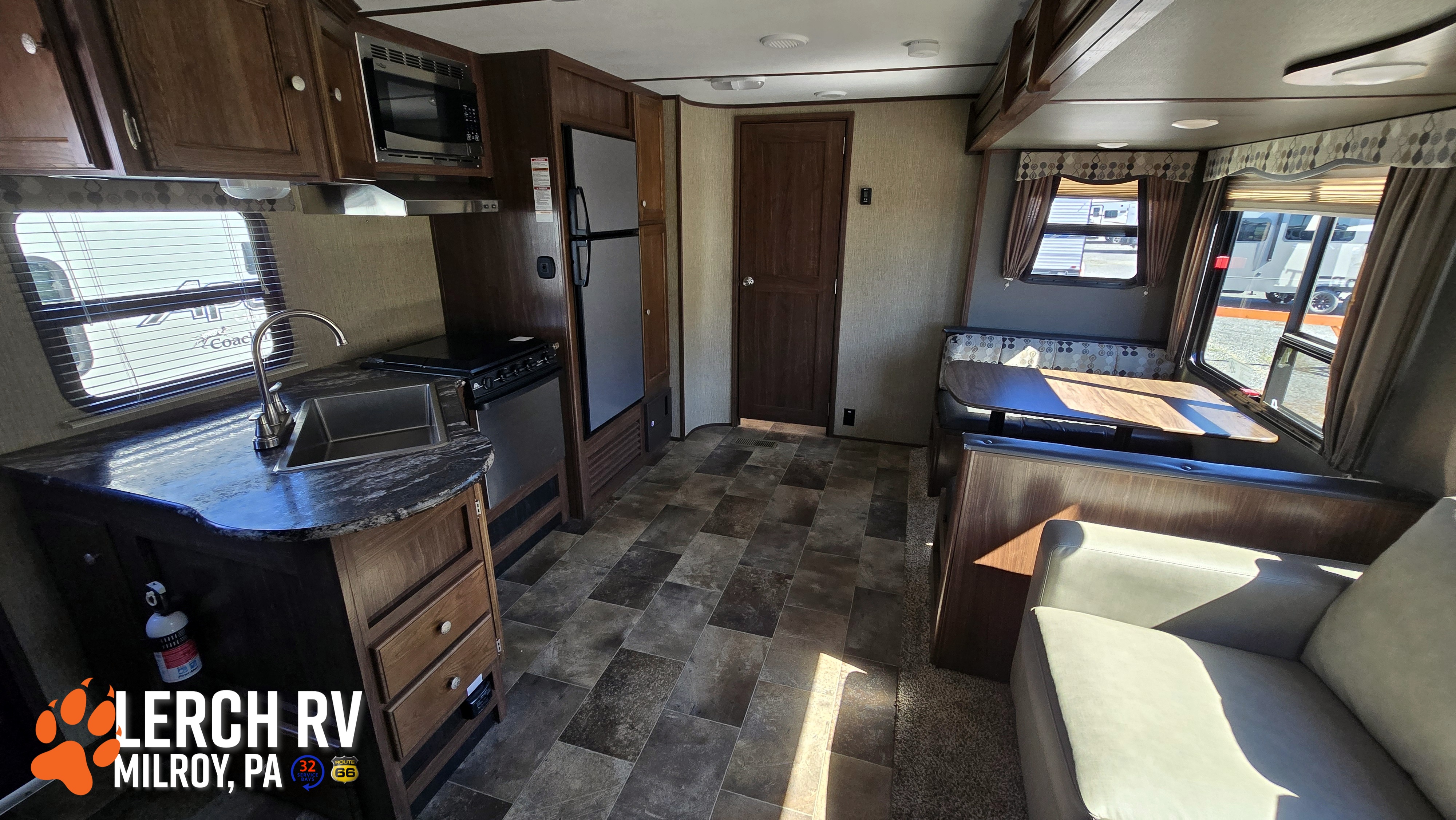 2017 KEYSTONE SPRINTER CAMPFIRE 26RB - Image 11