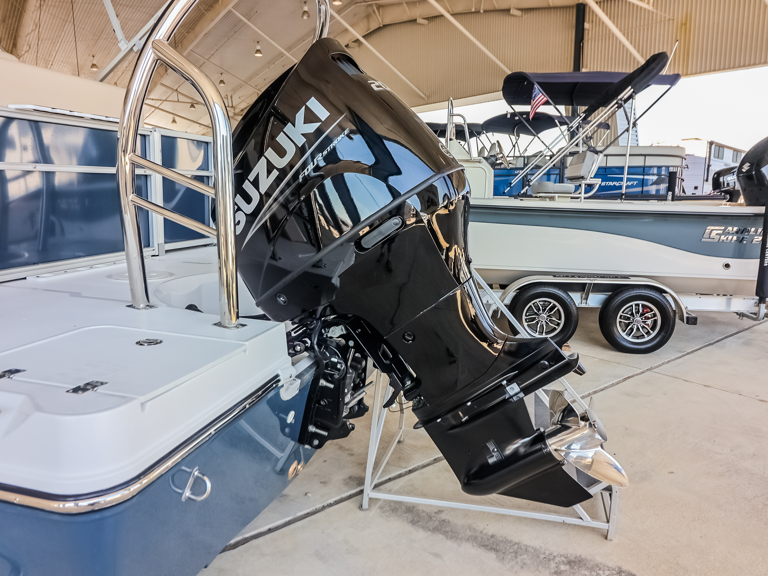 2027 Hurricane FunDeck 2260 REF - Image 24