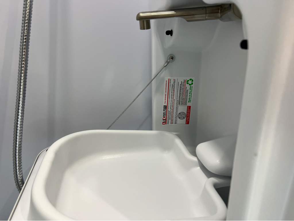 2026 AIRSTREAM RANGELINE POPTOP - Image 18