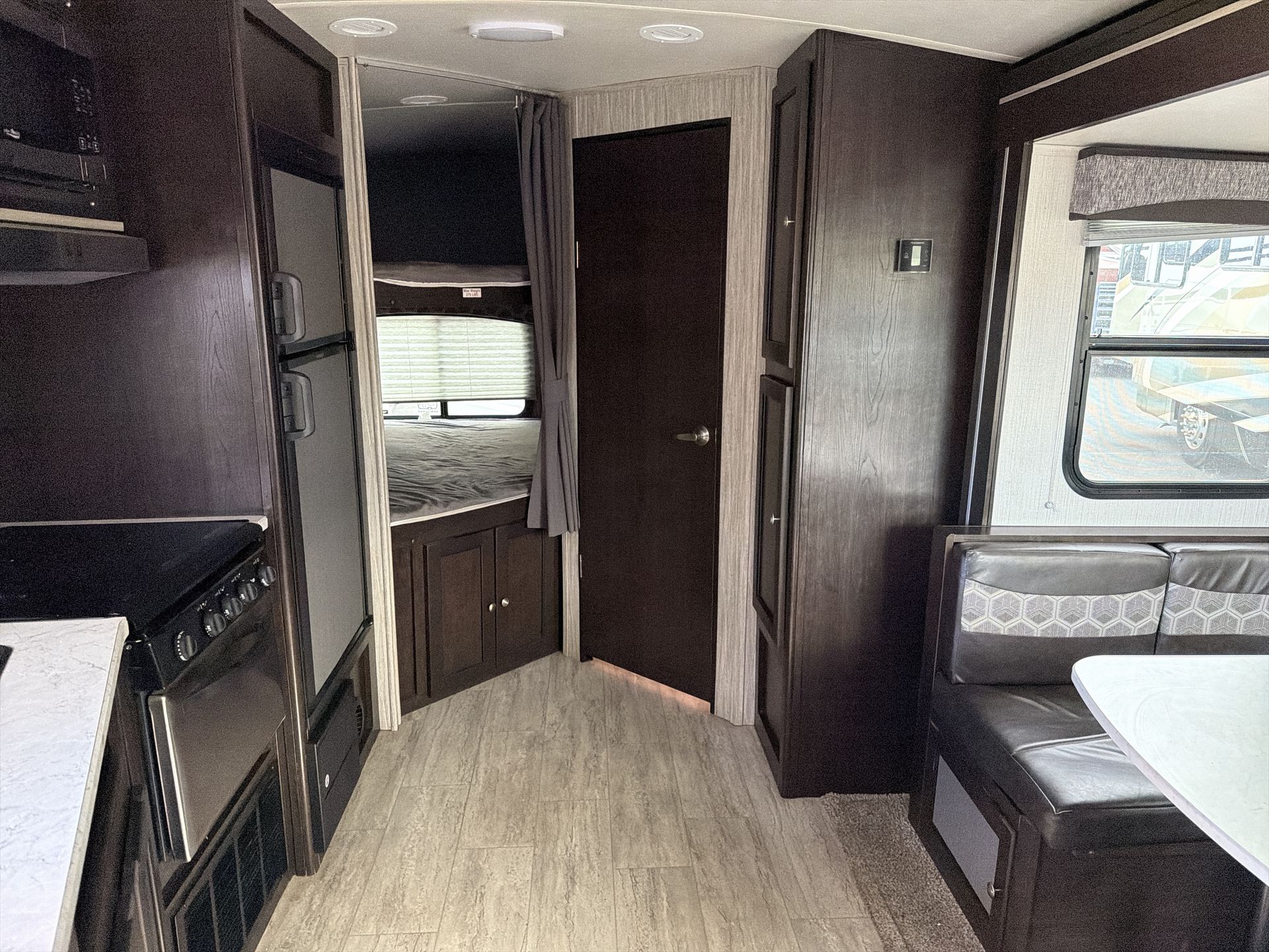 2019 Cruiser RV Shadow Cruiser SC240BHS - Image 14